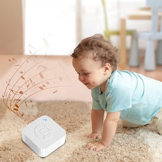 Enfant rampant et bruit blanc bébé musical