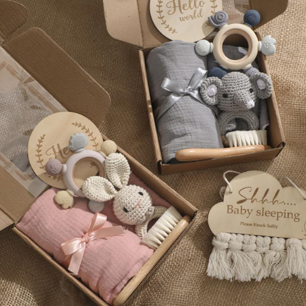 Cadeau de naissance hochet bébé coffret 5 pcs.