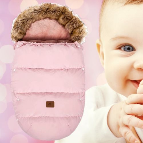 Chanceliere bebe smoothie et bébé aux yeux bleus.