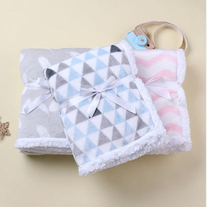 Couverture polaire haut de gamme à offrir en cadeau de naissance. 