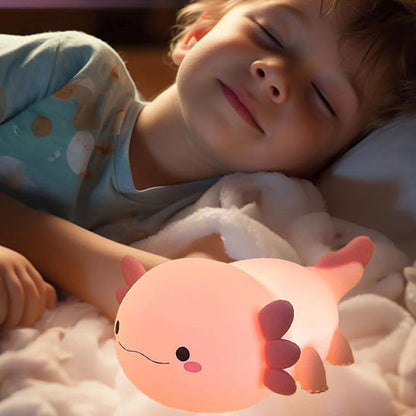 Enfant endormi rassuré par sa veilleuse enfant
