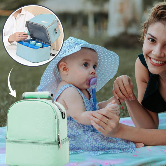 Maman et bébé dehors avec sac bebe isotherme double zone