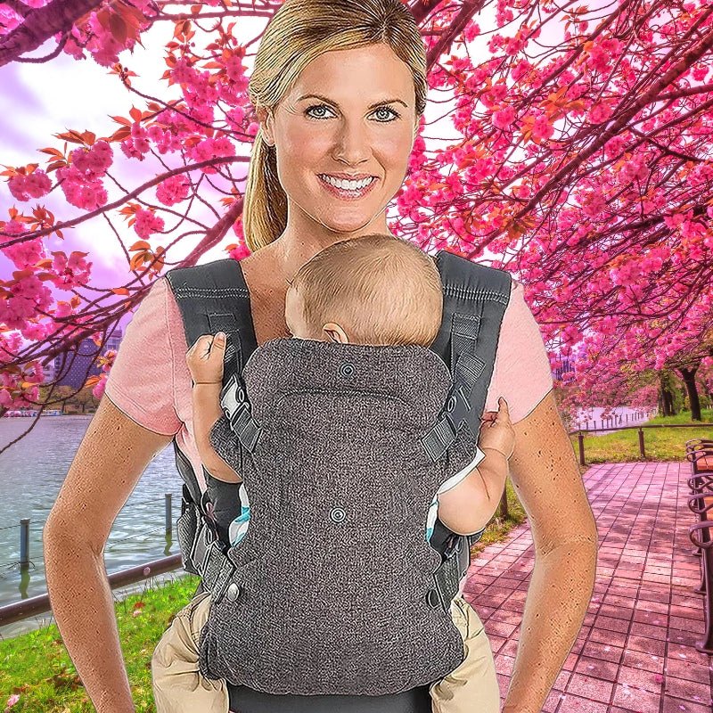 Maman et son porte bebe ergonomique haute qualité.