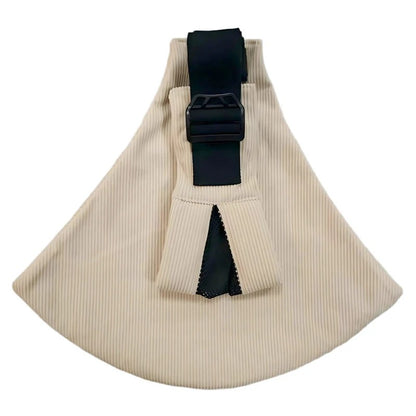 Porte bébé ergonomique position hanche en velours côtelé beige.